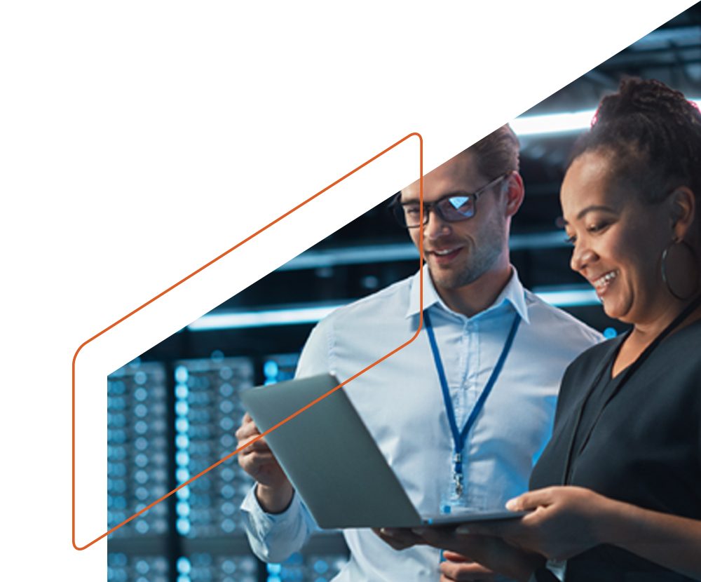 banner-home-mobile-man-and-woman-2